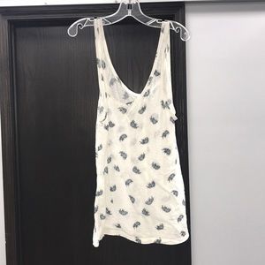 White and gray elephant tank